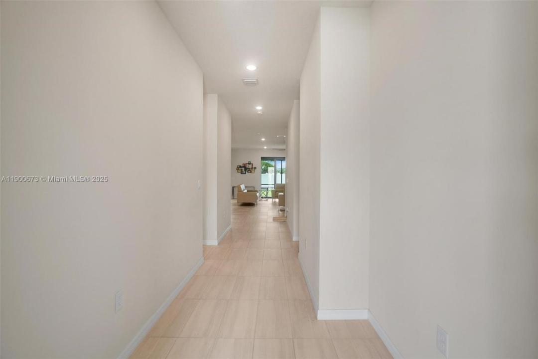 8036 NW 78th St, Tamarac, Florida 33321