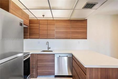 17890 W Dixie Hwy 606, North Miami Beach, Florida 33160, USA