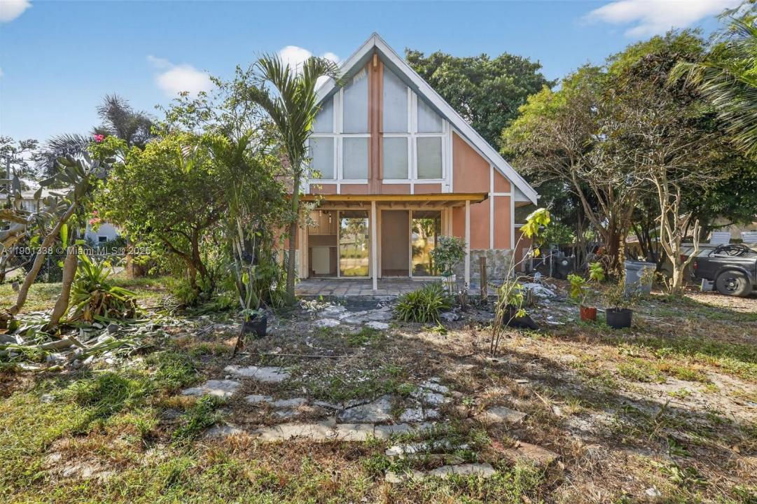 611 Broward Ave, Green Acres, Florida 33463