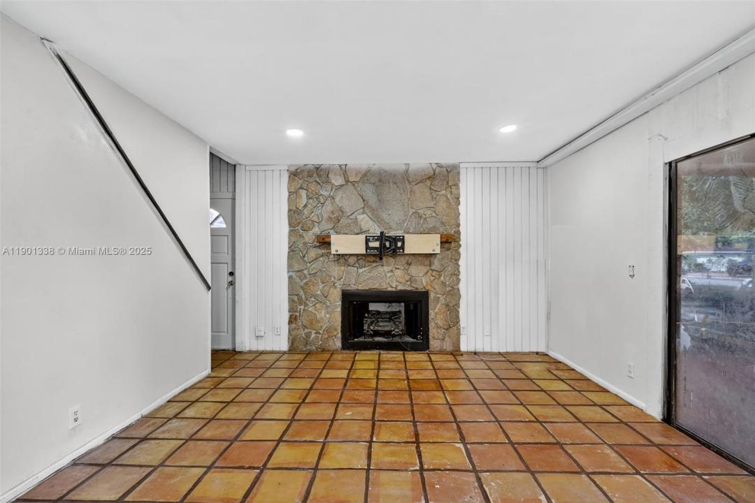 611 Broward Ave, Green Acres, Florida 33463