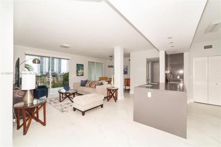 17145 N Bay Rd 4607, Sunny Isles Beach, Florida 33160, USA