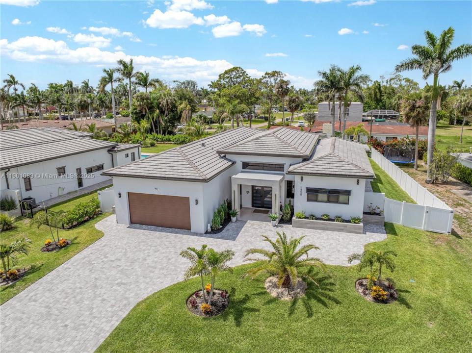 1324 LONGWOOD DR, Fort Myers, Florida 33919, HOA KỲ