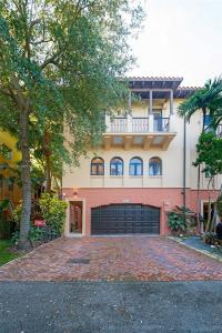 6223 Paradise Point Dr, Palmetto Bay, Florida 33157, USA