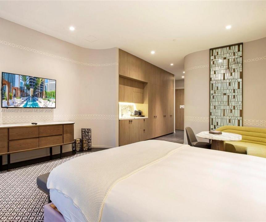 801 S Miami Ave 611, Miami, Флорида 33130, Соединенные Штаты