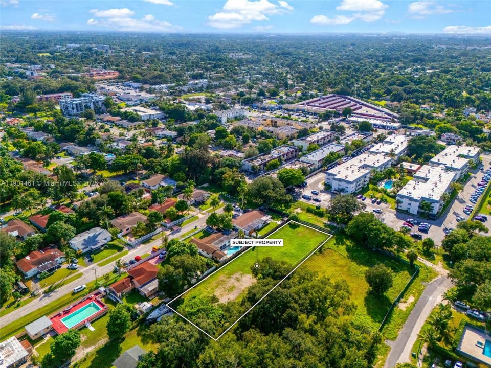 152nd Street NE 152nd Street, North Miami, Florida 33162