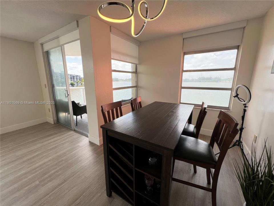 1301 NE Miami Gardens Dr 405W, Miami, Florida 33179