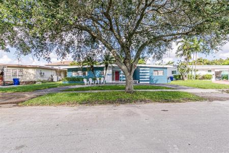 17860 NE 9th Pl, North Miami Beach, Florida 33162, USA