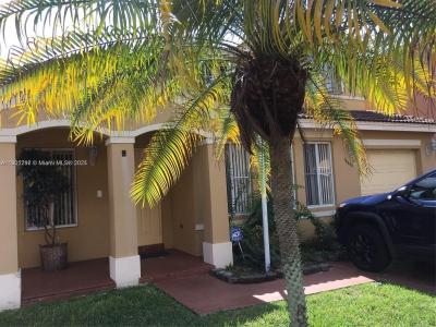 16530 SW 96th Ter, Miami, Florida 33196, USA