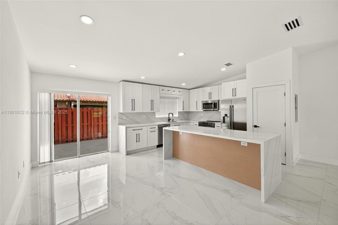 5913 SW 112th Ter, Cooper City, フロリダ 33330, アメリカ合衆国