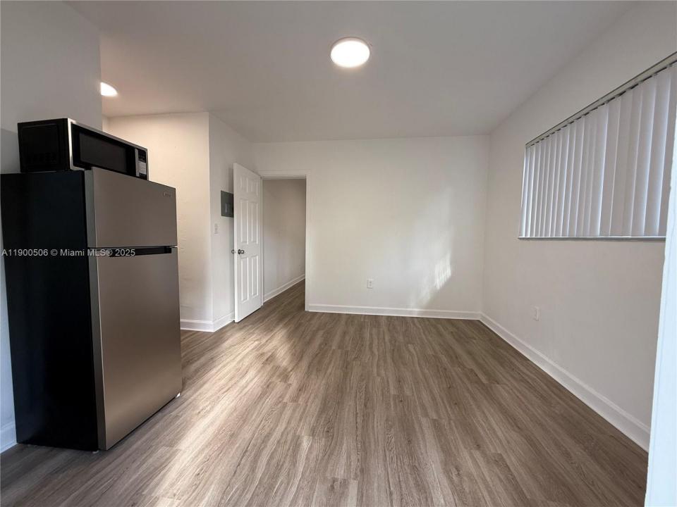 1120 NW 32nd Ct BACK, Miami, 플로리다 33125, 미국