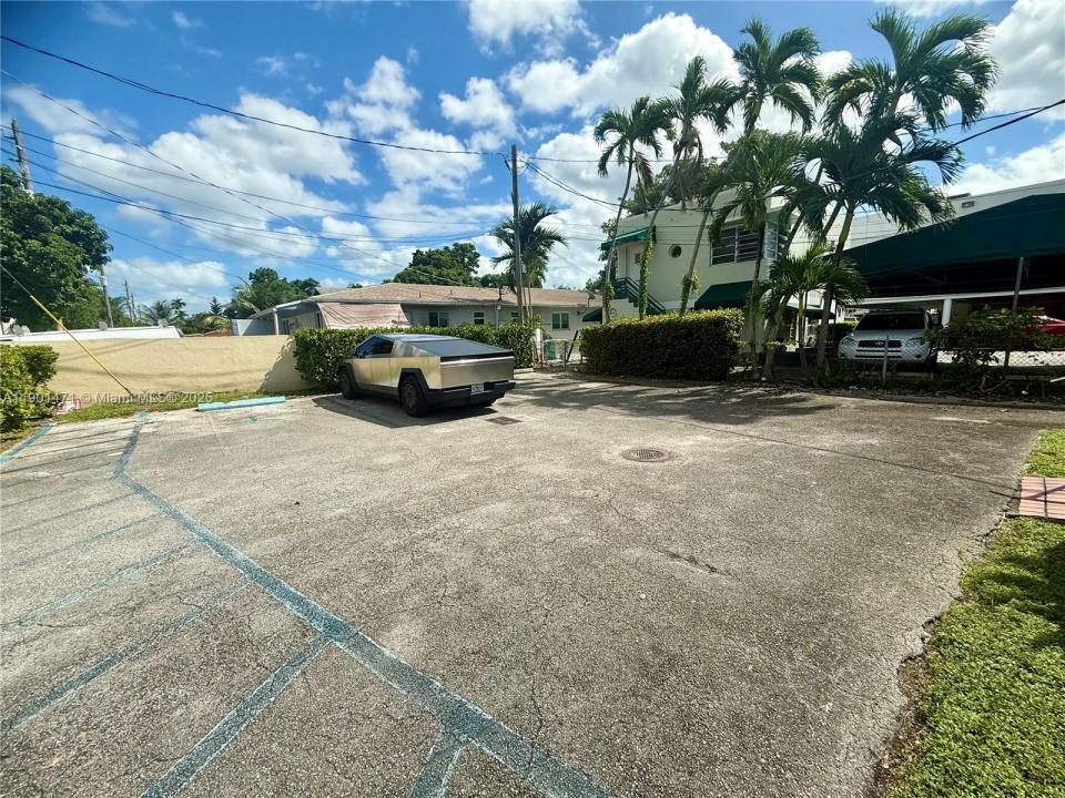 2660 SW 3rd St, Miami, Florida 33135, Estados Unidos