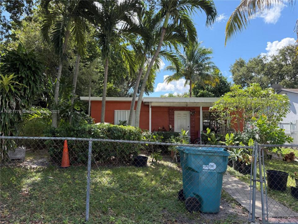 1720 NW 85th St, Miami, フロリダ 33147, アメリカ合衆国