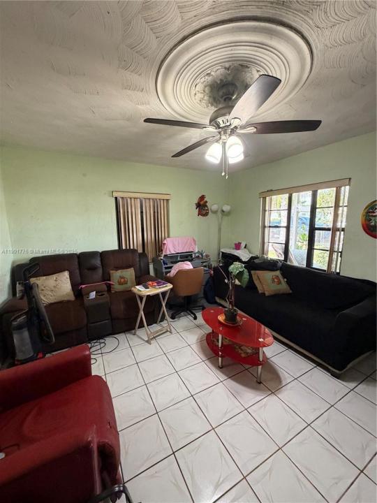 1720 NW 85th St, Miami, フロリダ 33147, アメリカ合衆国