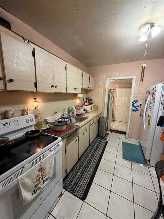 1720 NW 85th St, Miami, フロリダ 33147, アメリカ合衆国