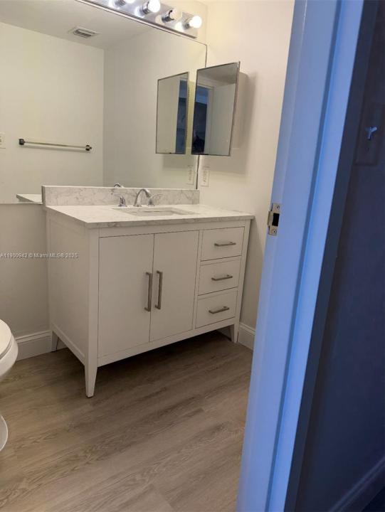 7601 E Treasure Dr PH112, North Bay Village, Florida 33141, Stati Uniti