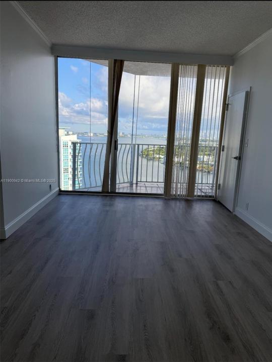 7601 E Treasure Dr PH112, North Bay Village, Florida 33141, Stati Uniti