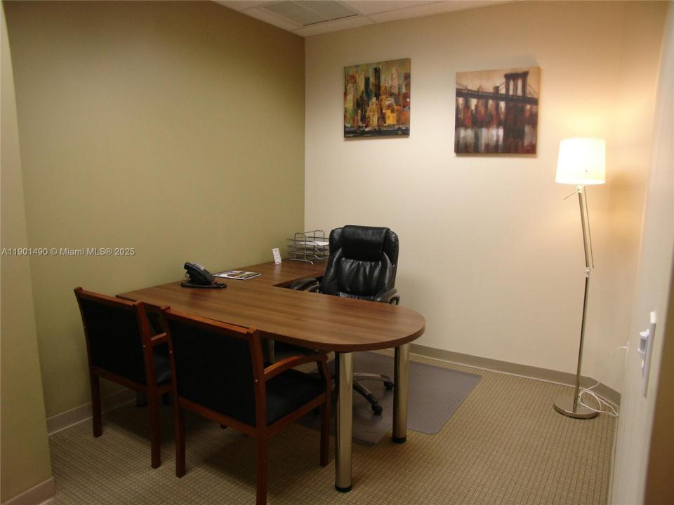 15800 Pines Blvd 324, Pembroke Pines, Florida 33027, USA