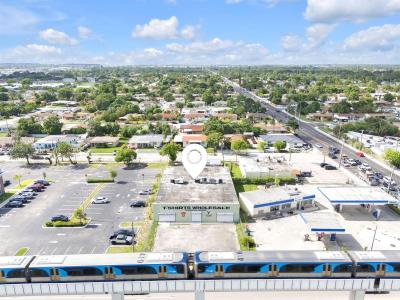 3221 NW 79th St, Miami, Florida 33147, USA