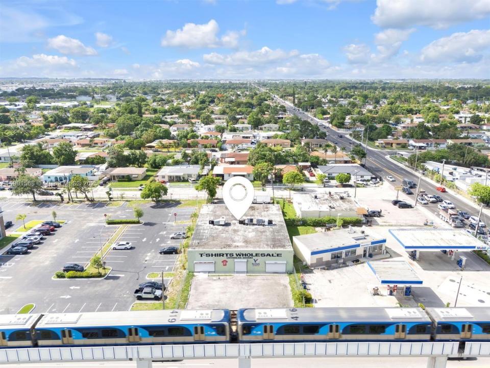 3221 NW 79th St, Miami, Флорида 33147, Соединенные Штаты
