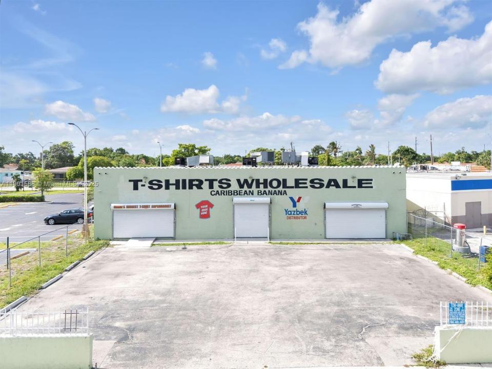 3221 NW 79th St, Miami, Флорида 33147, Соединенные Штаты