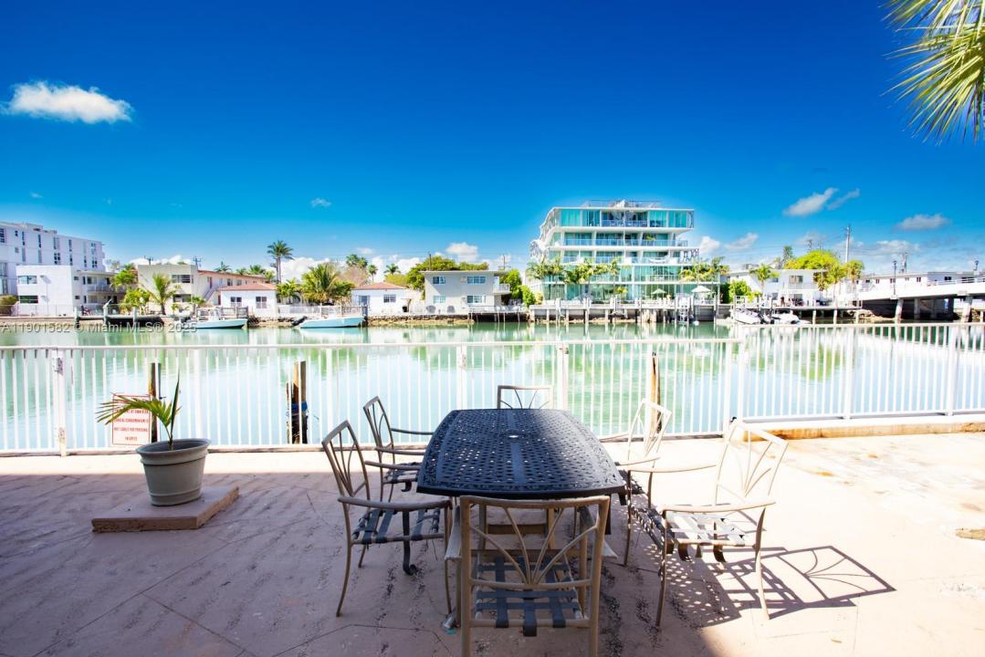 8420 Byron Ave 6, Miami Beach, 佛罗里达州 33141, 美国