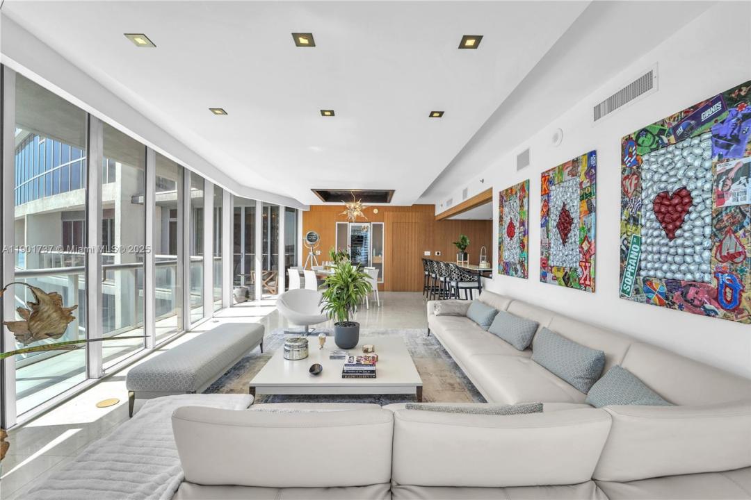 465 Brickell Ave 1001, Miami, Florida 33131