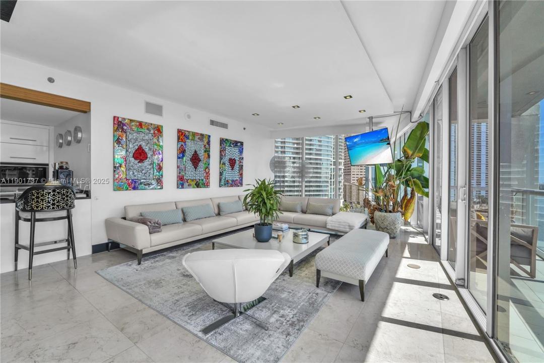 465 Brickell Ave 1001, Miami, Florida 33131