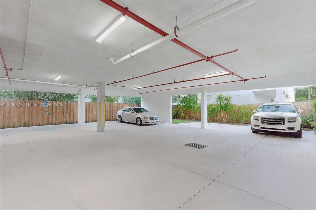 519 SW 5th Ave 303, Miami, Florida 33130, USA