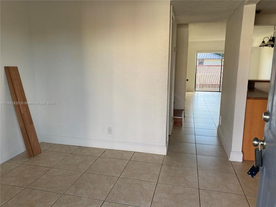 3750 NW 115th Ave 7-5, Coral Springs, Florida 33065, USA