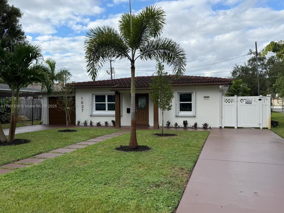 1637 SE 1st St 00, Pompano Beach, Florida 33060, Estados Unidos
