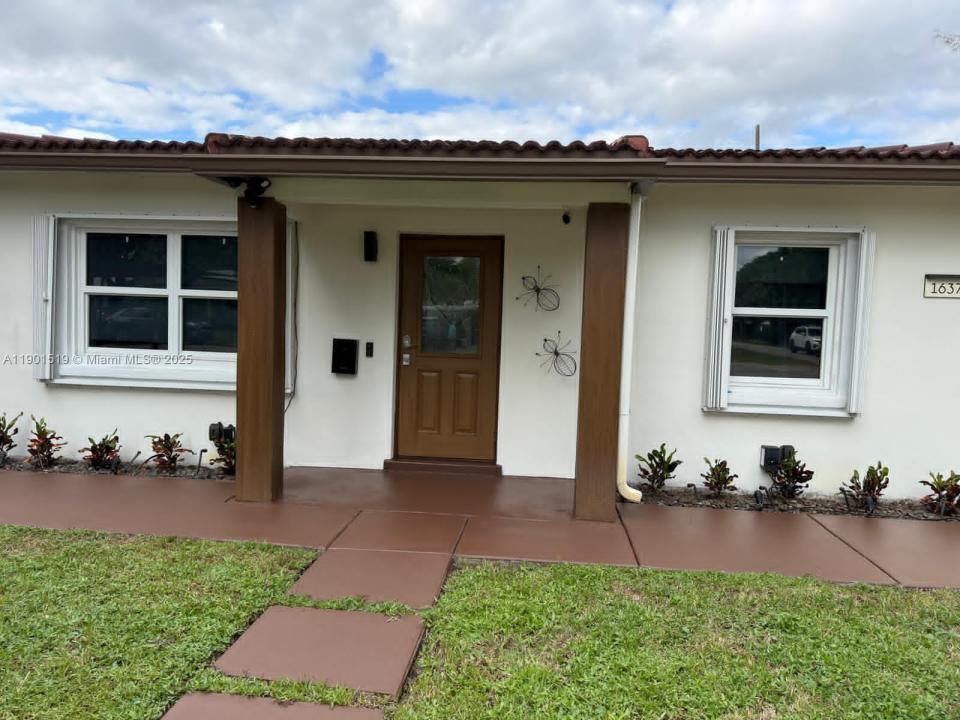 1637 SE 1st St 00, Pompano Beach, Florida 33060, Estados Unidos