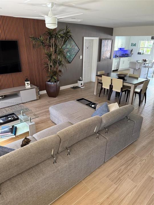 1637 SE 1st St 00, Pompano Beach, Florida 33060, Estados Unidos