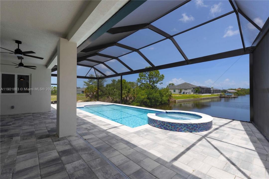 4009 W Jacaranda Pkwy, Cape Coral, Florida 33993