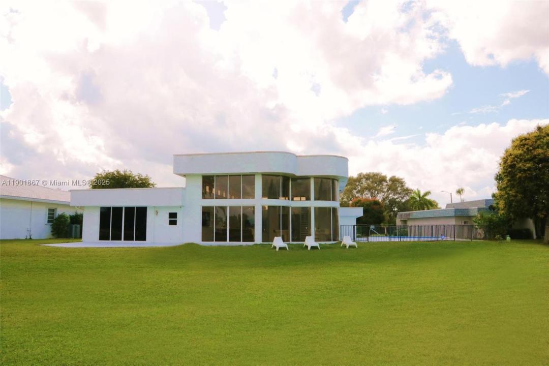 6003 Umbrella Tree Ln, Tamarac, Florida 33319, Stati Uniti