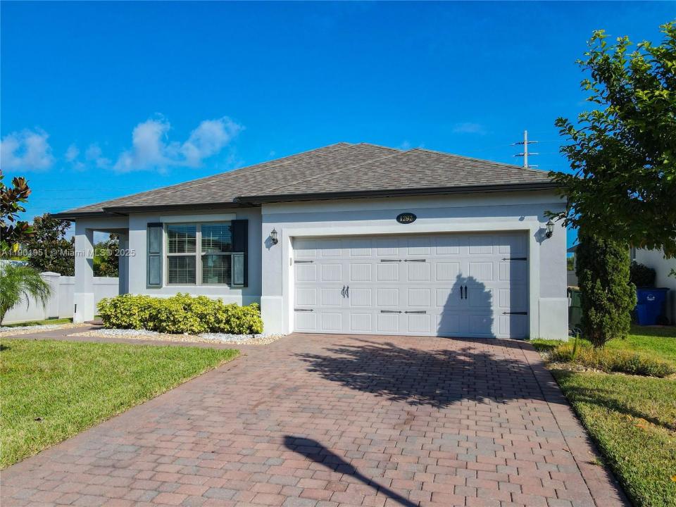 1292 HILLTOP PL, Saint Cloud, Florida 34772, USA