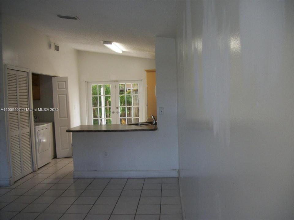 9307 NW 121st St 77, Hialeah Gardens, Florida 33018