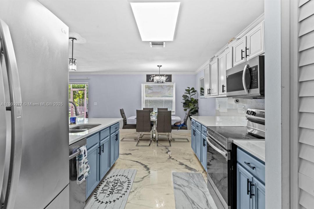 6627 Rainwood Cove Ln, Lake Worth, Florida 33463