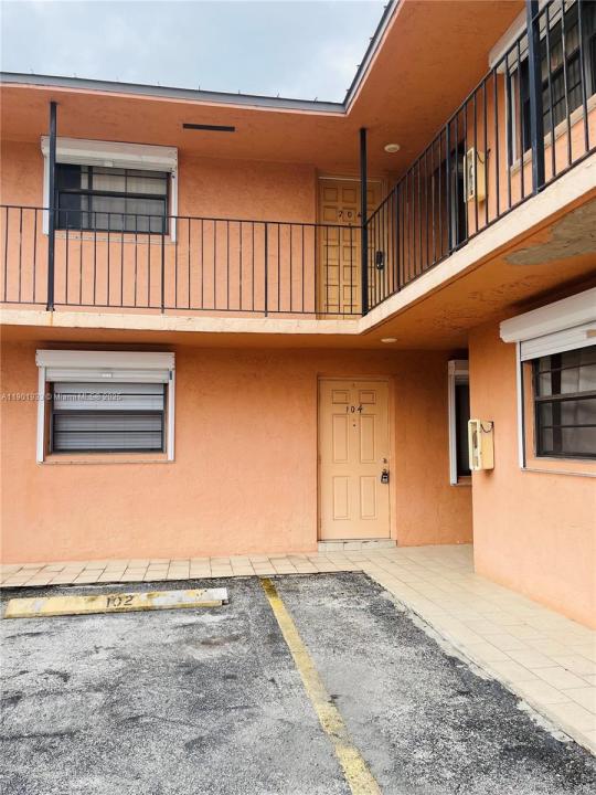 61 W 23rd St 104, Hialeah, 佛罗里达州 33010, 美国