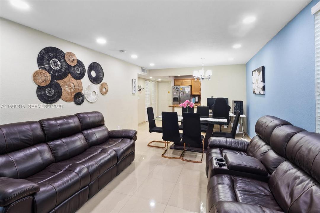 5665 W 20th Ave 212, Hialeah, Florida 33012, USA