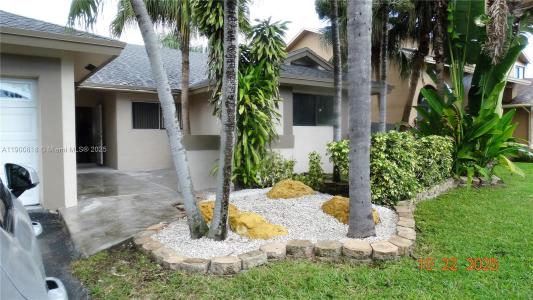 219 SE 8th St 0, Dania Beach, Florida 33004, USA