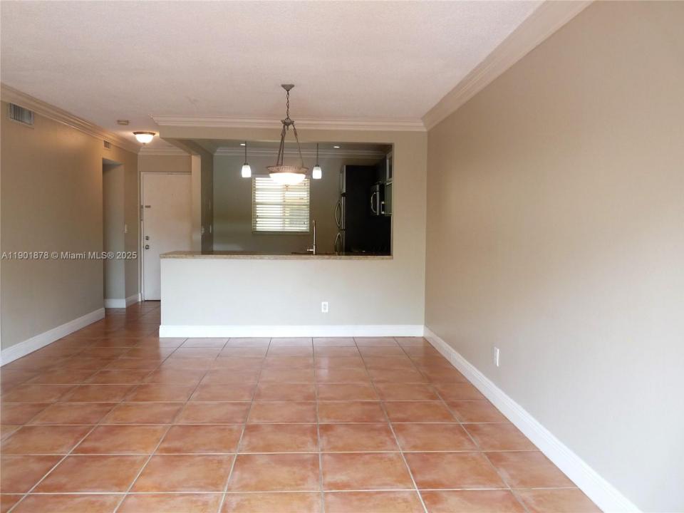 7701 Camino Real A202, Miami, Flórida 33143, Estados Unidos