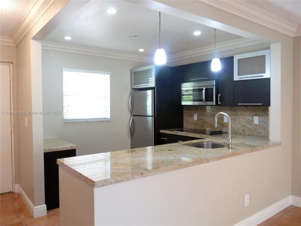 7701 Camino Real A202, Miami, Flórida 33143, Estados Unidos