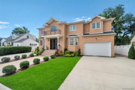 2694 Forest Avenue, Hempstead, ニューヨーク 11554, アメリカ合衆国