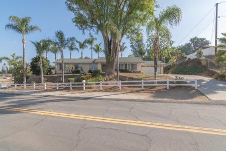 Golden Star, Riverside, كاليفورنيا 92506, الولايات المتحدة