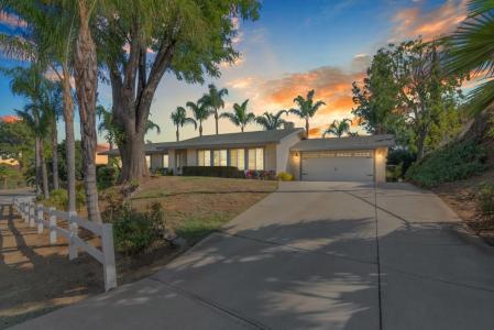 Golden Star, Riverside, كاليفورنيا 92506, الولايات المتحدة