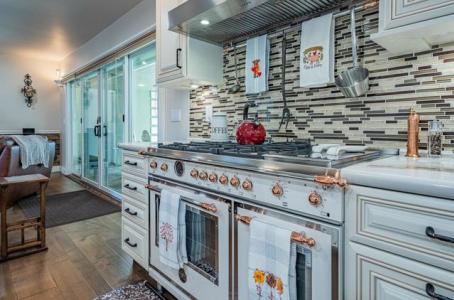 Saddle Road, Monterey, Kalifornia 93940, USA