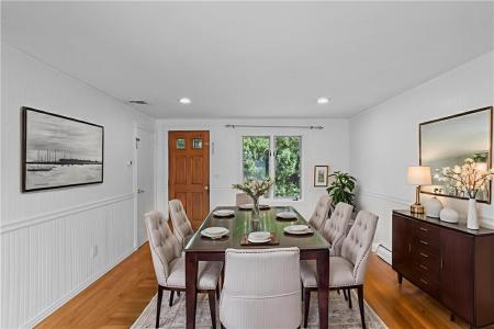 2 Oak Grove Boulevard, North Providence, Rhode Island 02911, Estados Unidos