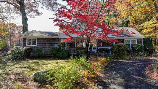 711 Black Plain Road, North Smithfield, Rhode Island 02896, Estados Unidos