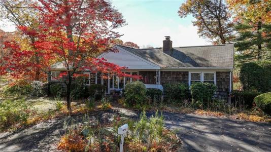 711 Black Plain Road, North Smithfield, Rhode Island 02896, Estados Unidos