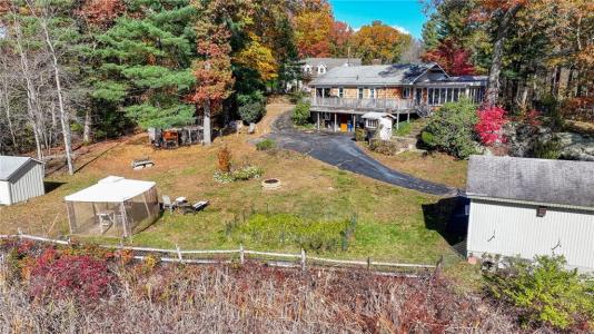 711 Black Plain Road, North Smithfield, Rhode Island 02896, Estados Unidos